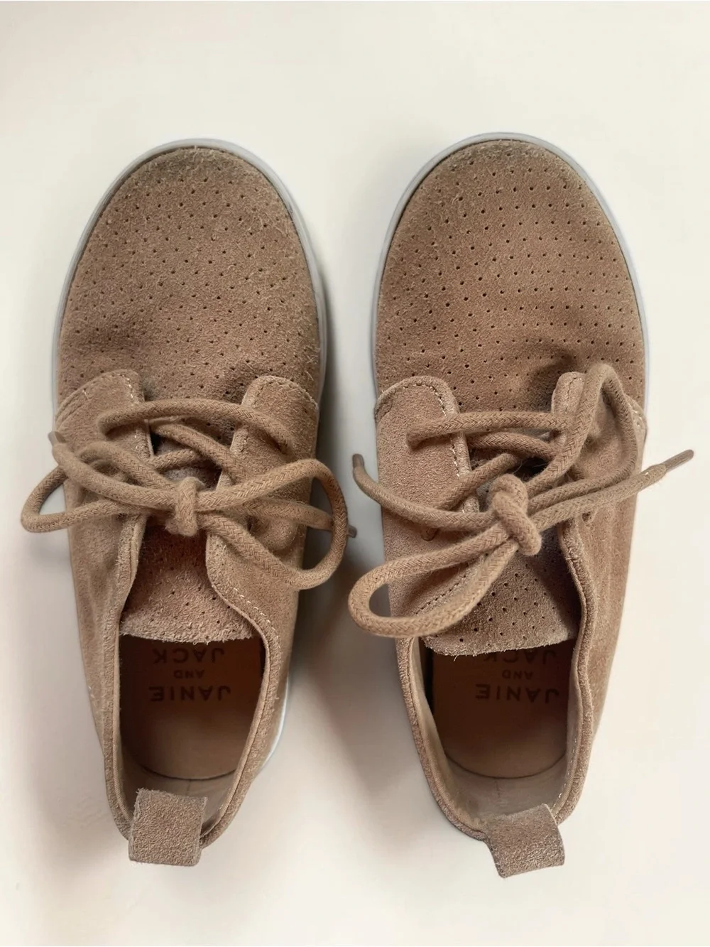 JANIE & JACK EUC Taupe Genuine Leather Suede Dress Sneakers